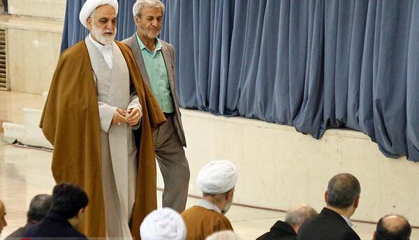 عکس احمد خاتمی در نماز جمعه