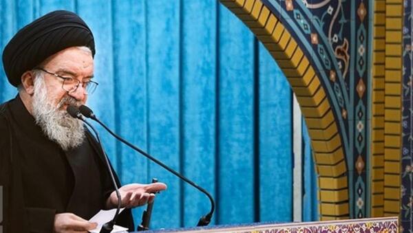 عکس احمد خاتمی در نماز جمعه