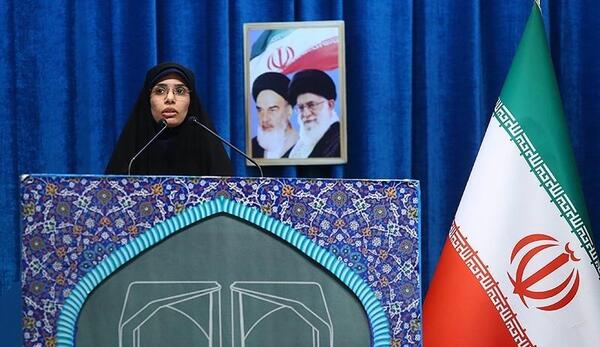 عکس احمد خاتمی در نماز جمعه