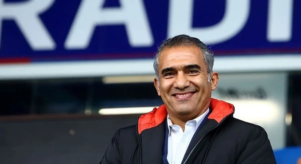 عکس احمدرضا عابدزاده در پرسپولیس