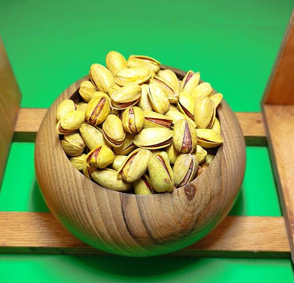 عکس پسته احمد آقایی