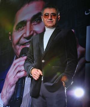 عکس خواننده فریدون آسرایی
