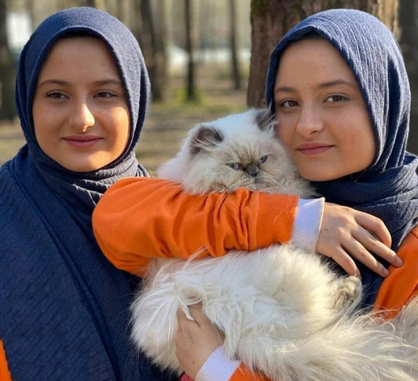 عکس پروفایل سارا نیکا