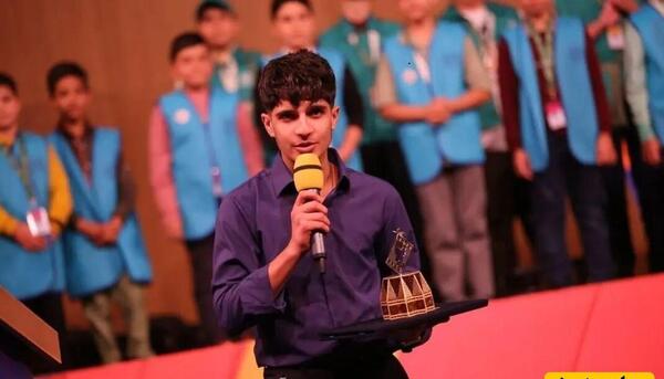 عکس امیررضا فرامرزی با مادرش