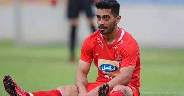 عکس امید عالیشاه در لباس پرسپولیس
