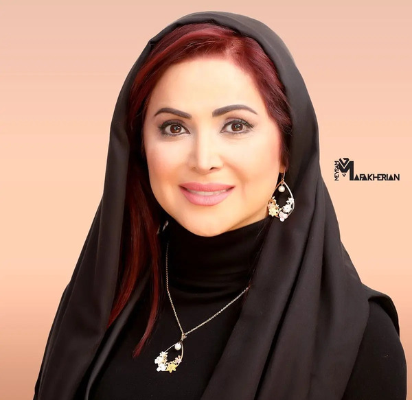 عکس کمند امیر سلیمانی در استخر