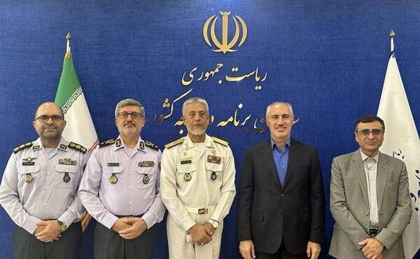 عکس جوانی امیر سیاری