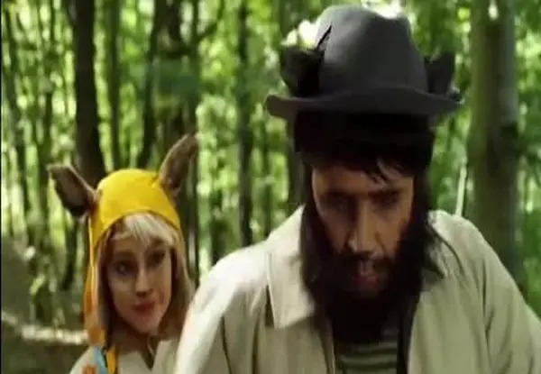 عکس امیر غفارمنش در آهوی پیشونی سفید