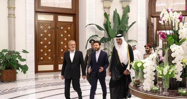 عکس امیر قطر در ایران