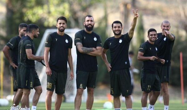عکس ابوالفضل جلالی با پیراهن استقلال