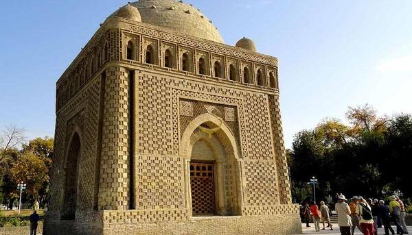 عکس ارامگاه امیر اسماعیل سامانی در بخارا
