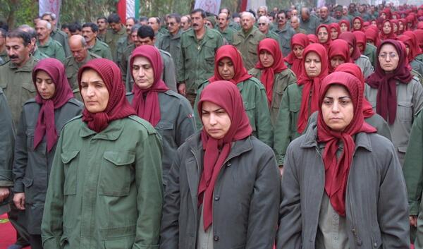 عکس مریم رجوی در دانشگاه شریف