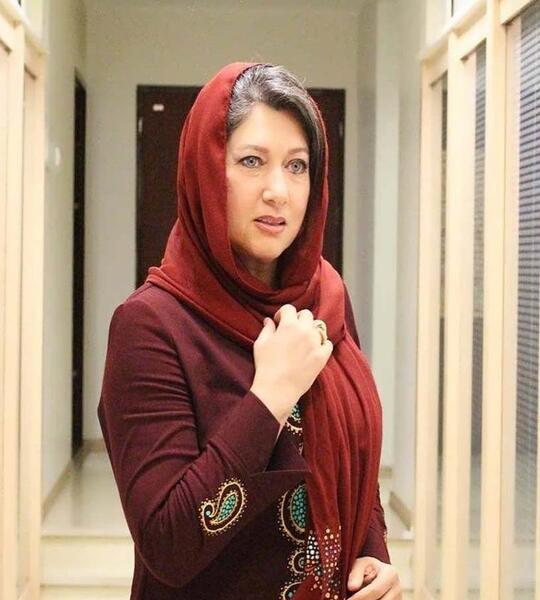 عکس مریم شیرازی در فیلم برف بی صدامی بارد
