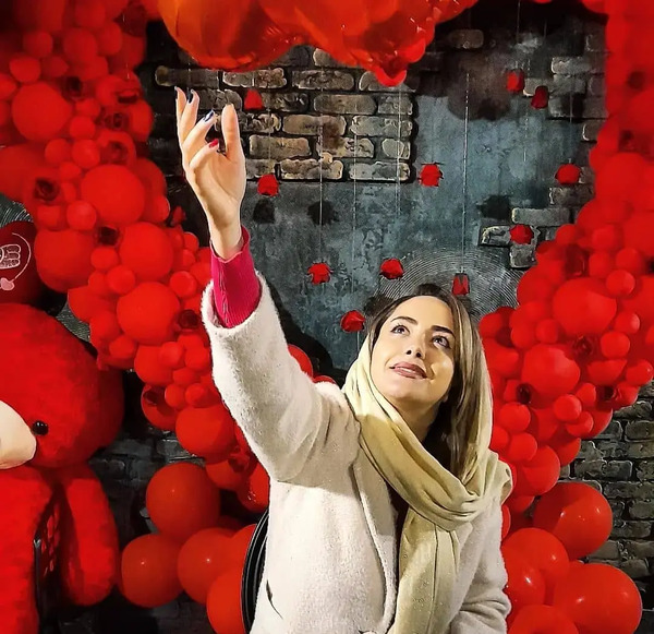 عکس مریم جون پیام بازرگانی