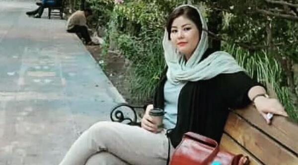 کبری به انگلیسی عکس نوشته