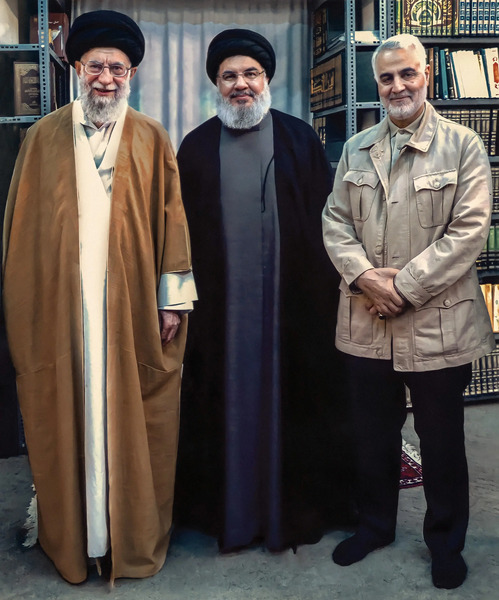 عکس نوشته رهبر و حاج قاسم