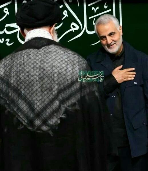 عکس نوشته رهبر و حاج قاسم