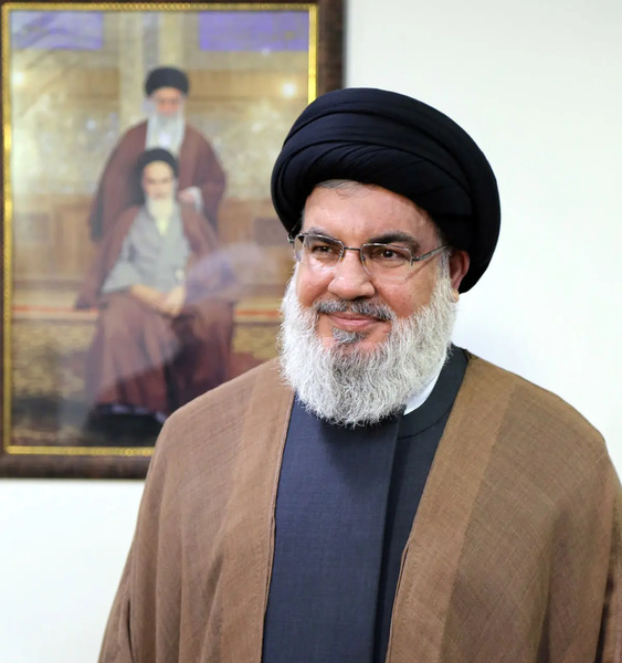 عکس نوشته سید حسن نصرالله و حاج قاسم