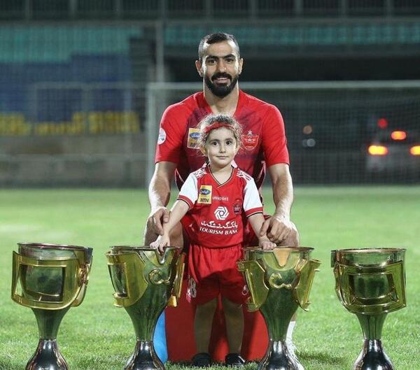 عکس بازیکنان پرسپولیس با اسم ۱۴۰۳