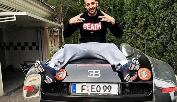 عکس ماشین بازیکنان تیم پرسپولیس
