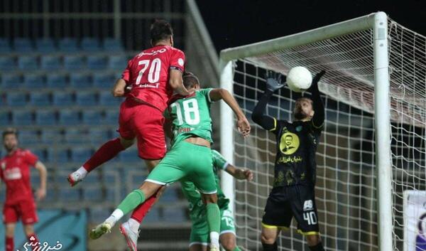 عکس ماشین بازیکنان تیم پرسپولیس