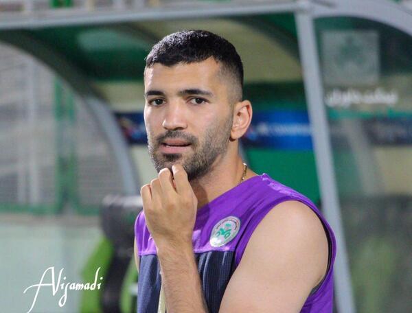 عکس محسن مسلمان در دربی