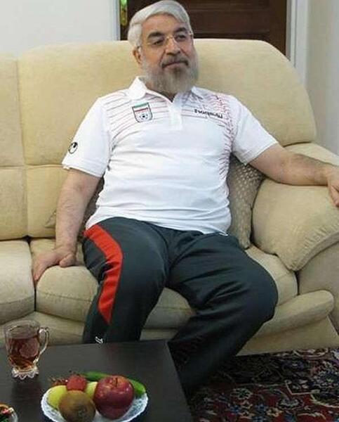 عکس حسن روحانی در کوه