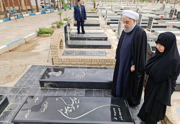 عکس حسن روحانی در جبهه