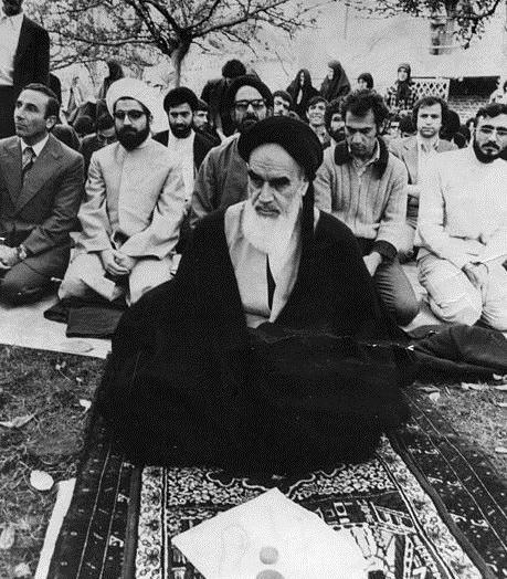 عکس حسن روحانی در جبهه