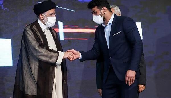 عکس حسن یزدانی و رئیسی