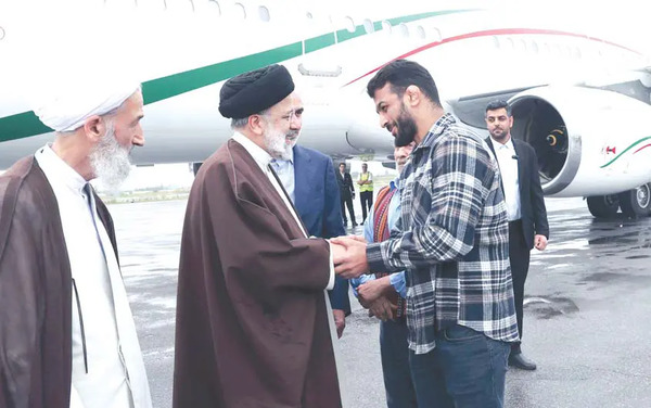 عکس حسن یزدانی و رئیسی