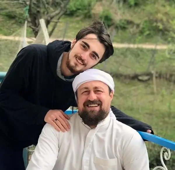 عکس حسن خمینی وفرزندانش