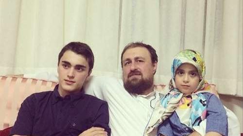 عکس حسن خمینی وفرزندانش