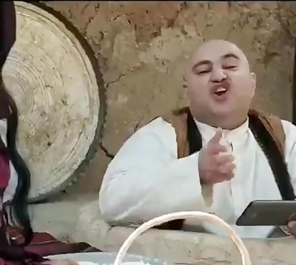 عکس حسن کچل در هشتگ خاله سوسکه
