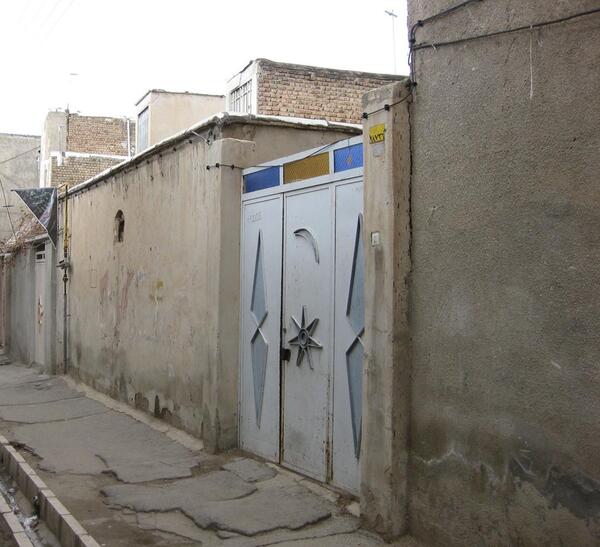 عکس علی حسین اسدی برج ساز