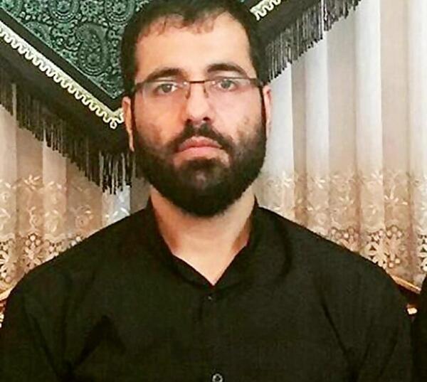 عکس حاج حسین سیب سرخی