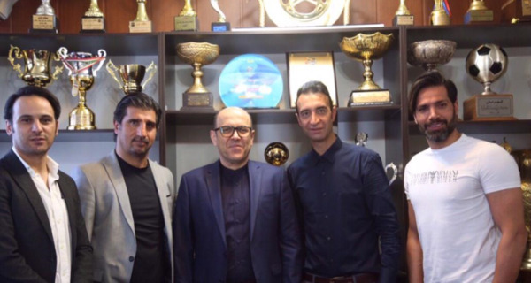 عکس امیر حسین صادقی با همسرش