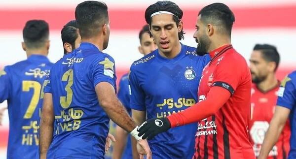 عکس حسین کنعانی با لباس استقلال