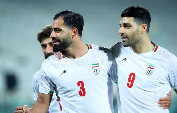 عکس حسین کنعانی با لباس استقلال