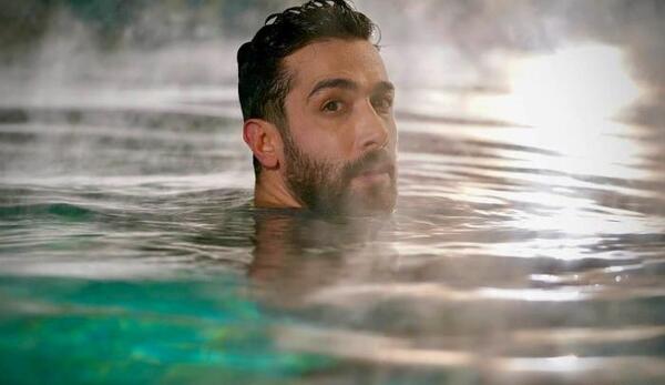 عکس از حسین مهری و همسرش