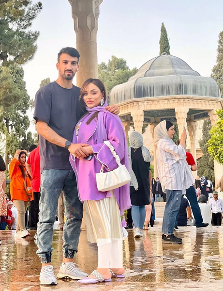 عکس همسر حسین ماهینی کنار دریا
