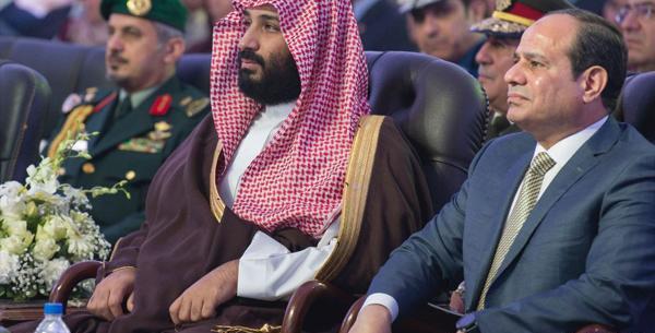 عکس محمد بن سلمان با کت و شلوار