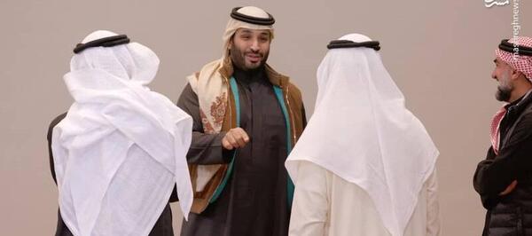 عکس محمد بن سلمان با کت و شلوار