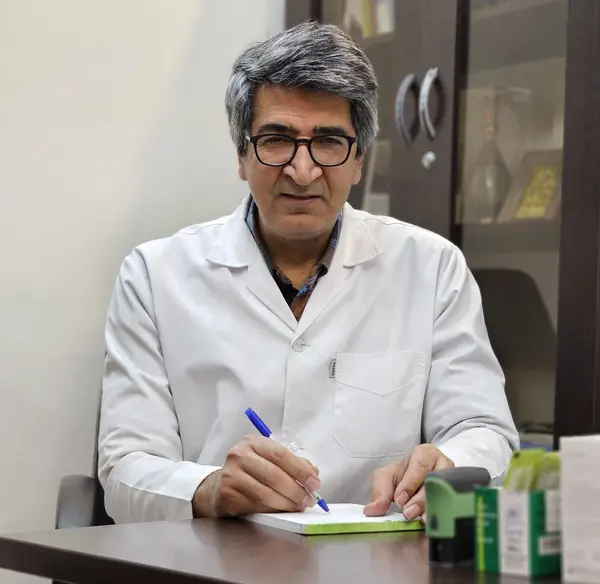 عکس دکتر محمد باقری فوق تخصص گوارش