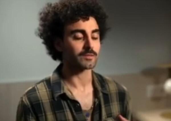 عکس محمد صادقی در خارج
