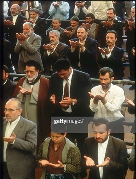 عکس محمد علی کلی با شاه