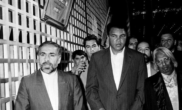 عکس محمد علی کلی با شاه