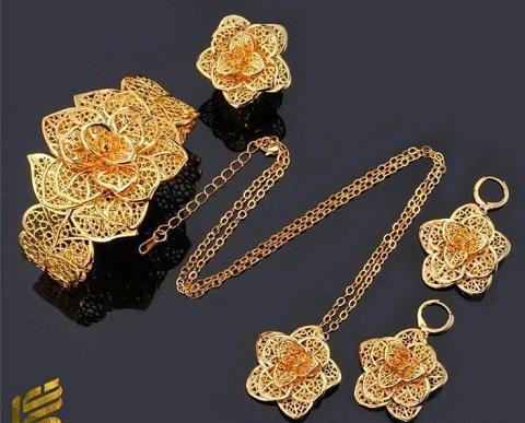 عکس گردنبند طلا برای عروس