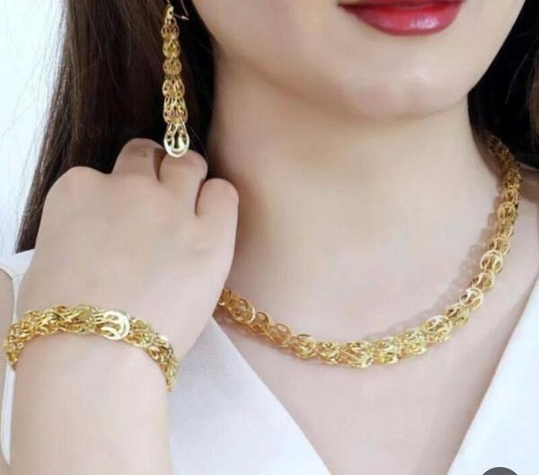 عکس گوشواره طلا پولکی