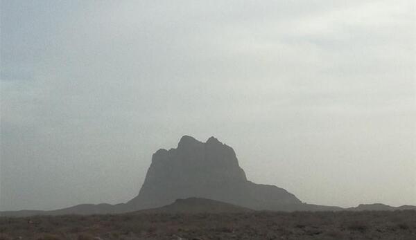 عکس کوه طلا در زاهدان